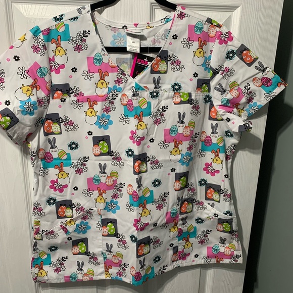 NWT Easter scrub top - Picture 2 of 3